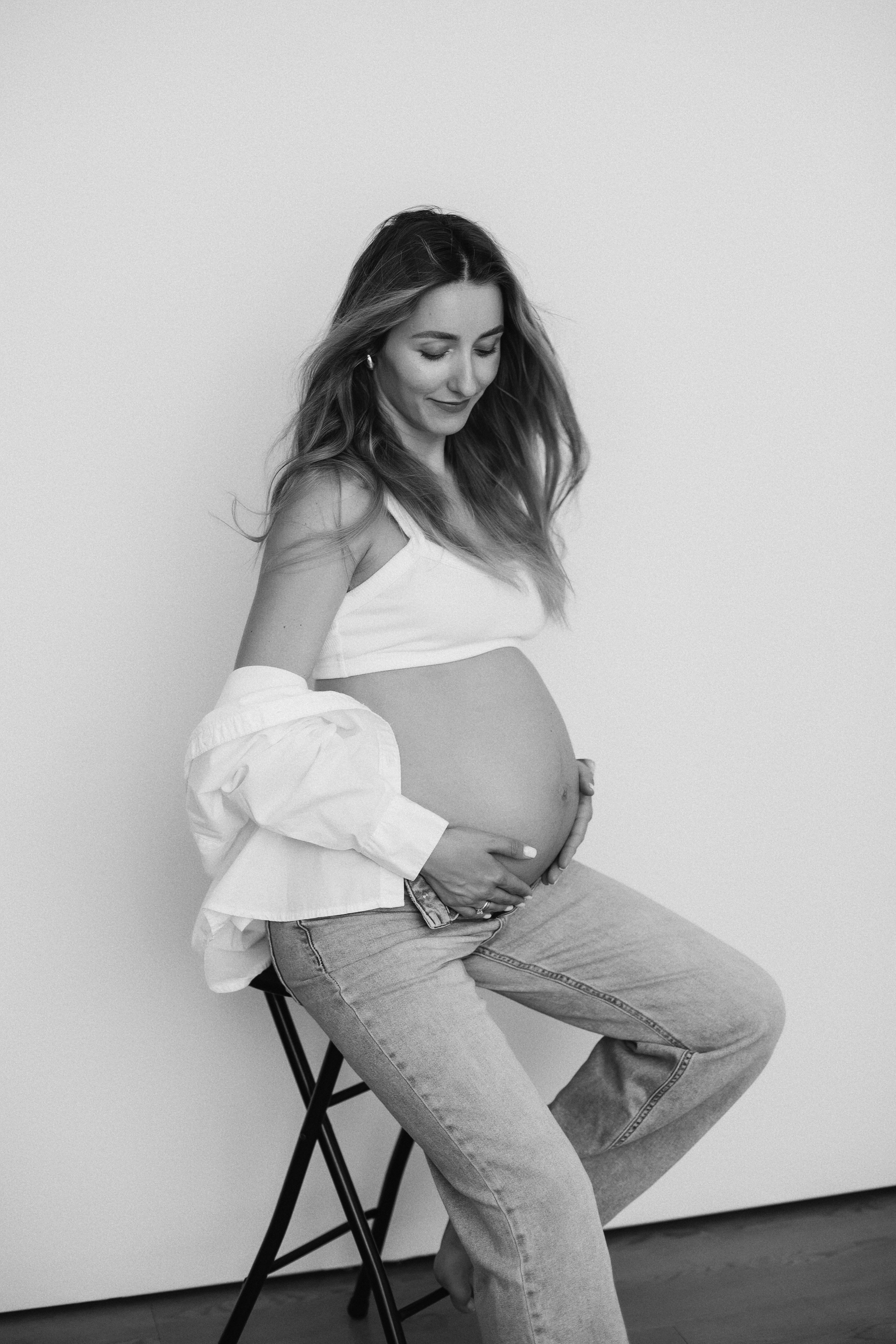 Maternity — photo 36 (B&W)