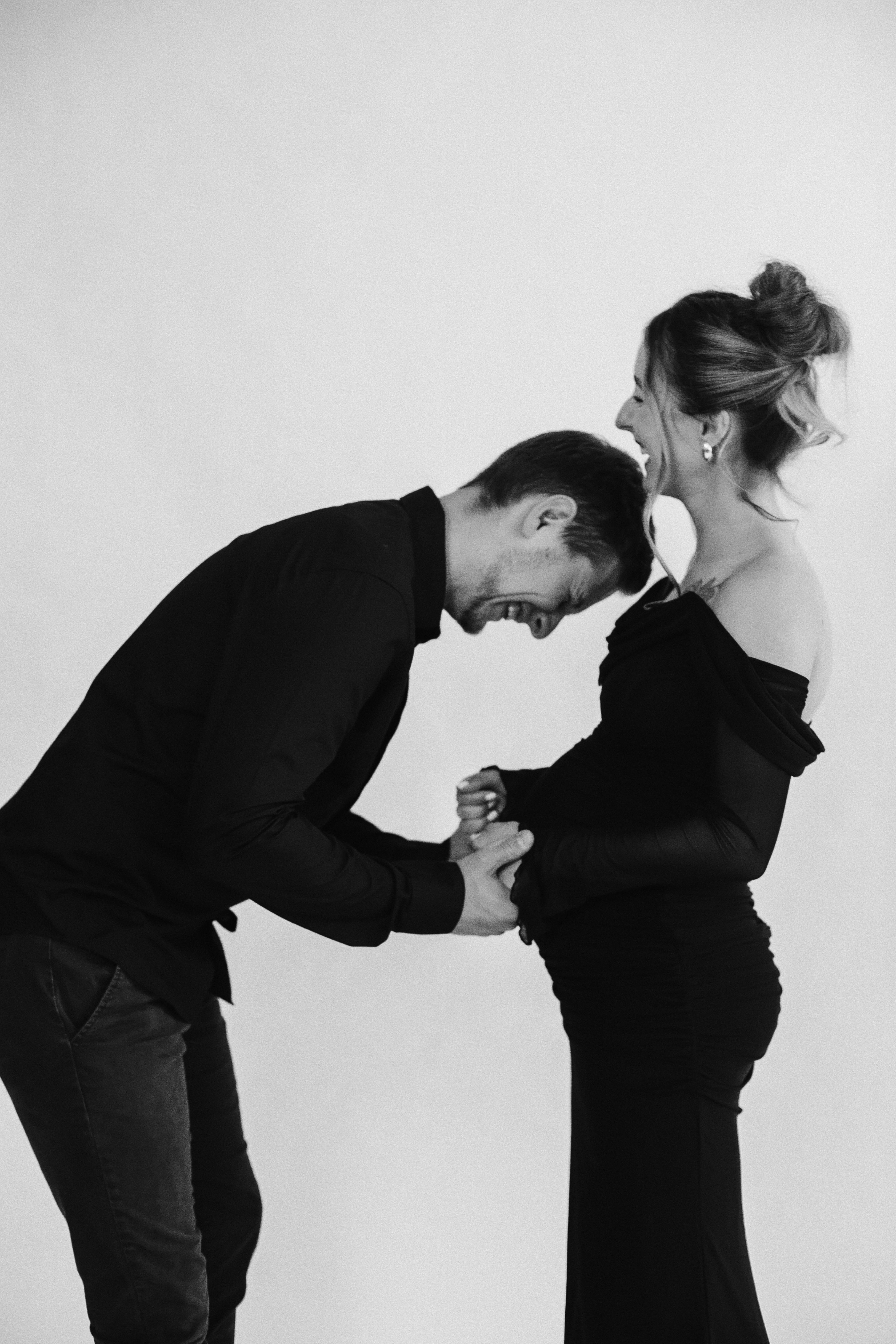 Maternity — photo 17 (B&W)