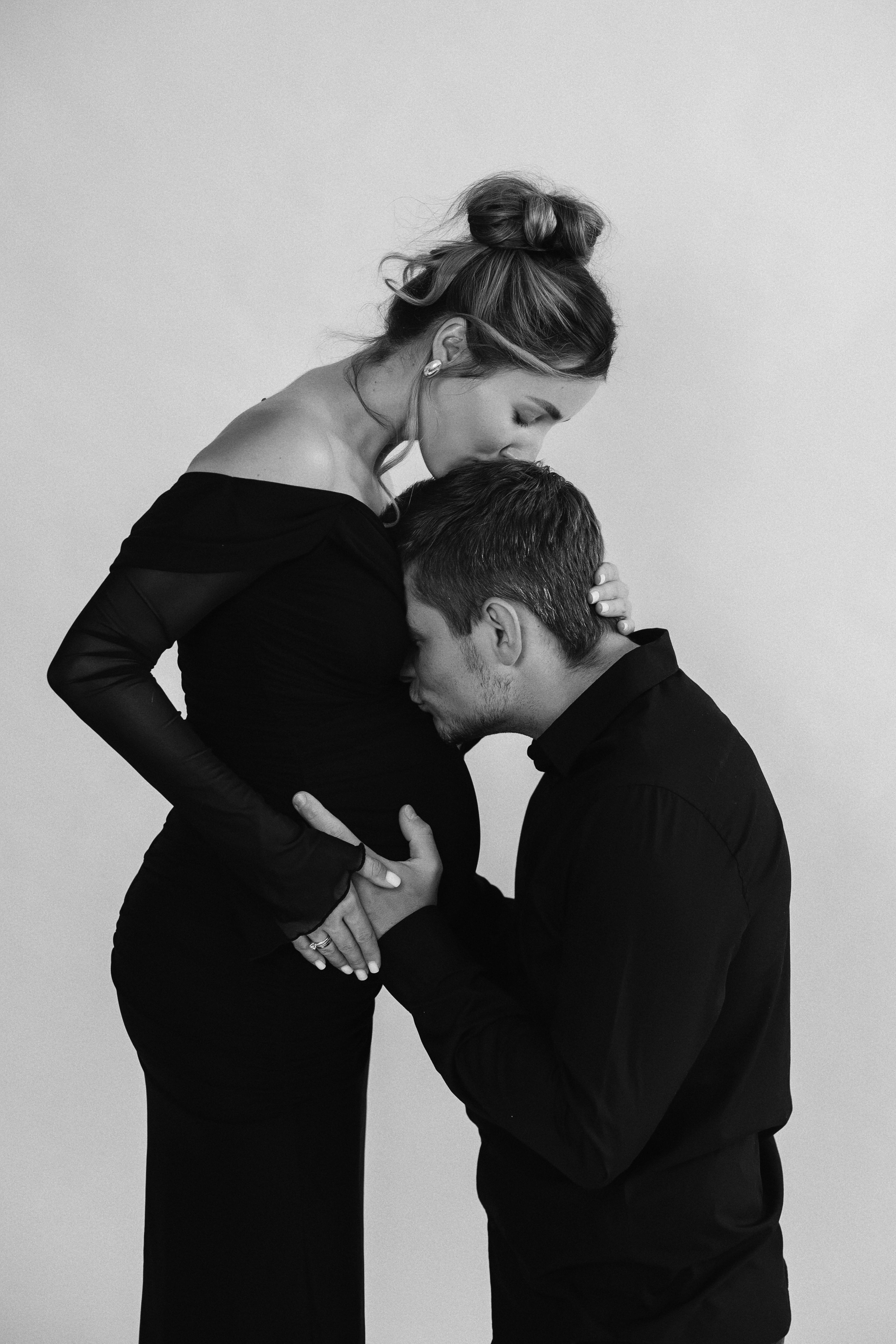 Maternity — photo 13 (B&W)