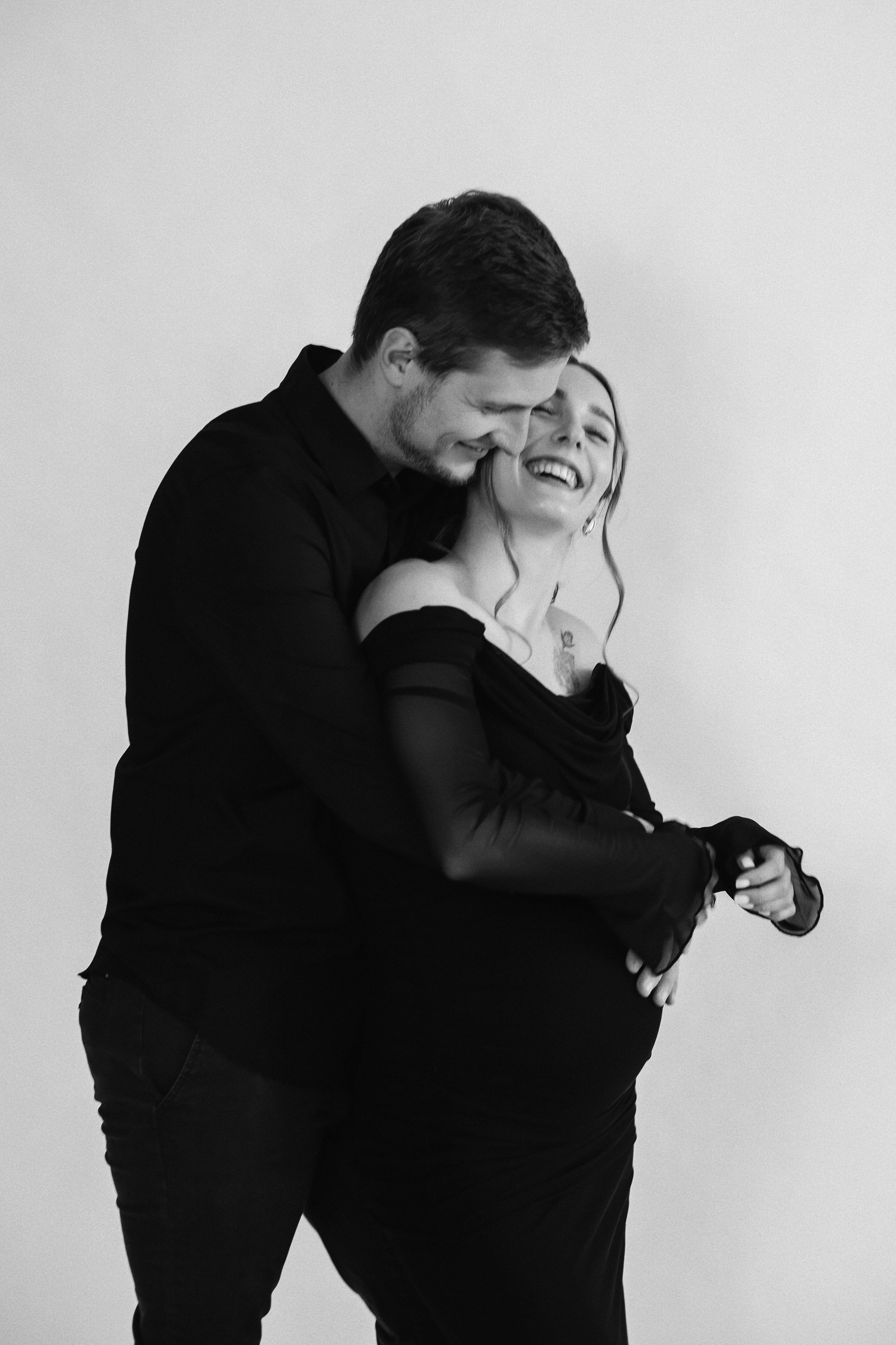 Maternity — photo 10 (B&W)